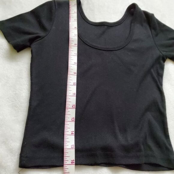 Black blouse short sleeve round neck size XS cropped - Picture 4 of 11